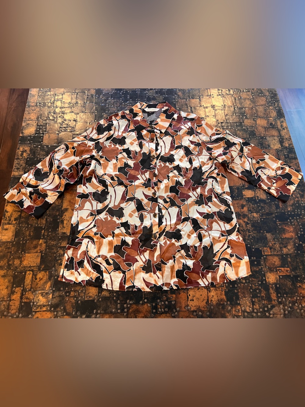 Draper’s & Damon’s Womens Button-Down Shirt in Brown Multi Abstract Print